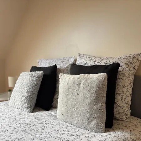 Maison Cosy Entre Paris Rouen Et Deauville Feriehus *